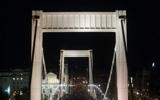 Thousands in Hungary march against Internet tax