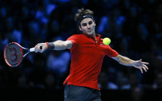 Federer beats Murray at ATP Finals