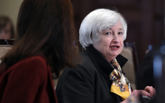 Fed wary over global growth