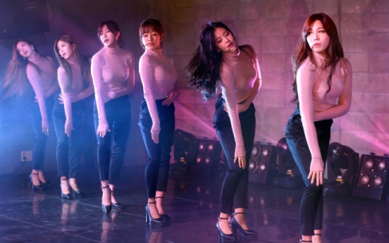 Apink ladies top charts with their ‘LUV’