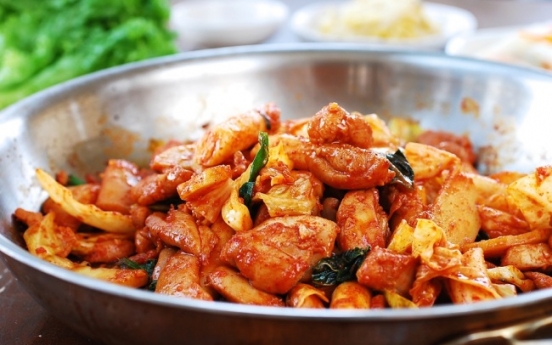 Dak galbi (spicy stir-fried chicken)