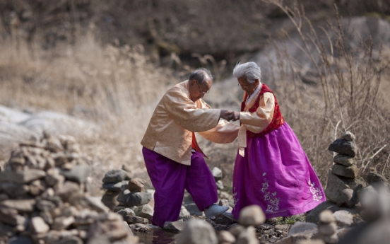 Gray-haired lovers become cinema hit