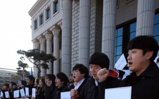 Korea to expand installment plans for college tuition