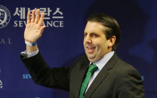 Lippert thanks Koreans as envoy leaves hospital