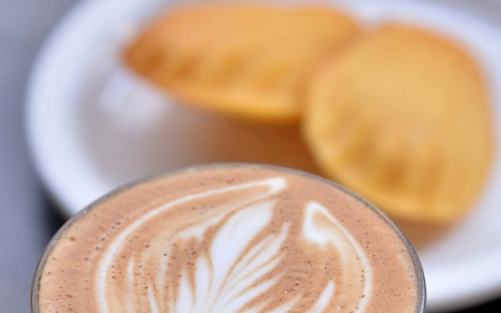 Cortados and madeleines at Coffeed