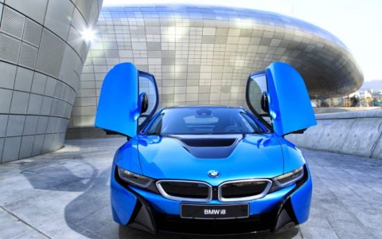 BMW launches plug-in hybrid