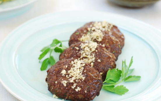 Tteokgalbi (short rib patties)