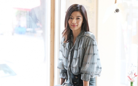 Jun Ji-hyun is 10 weeks pregnant