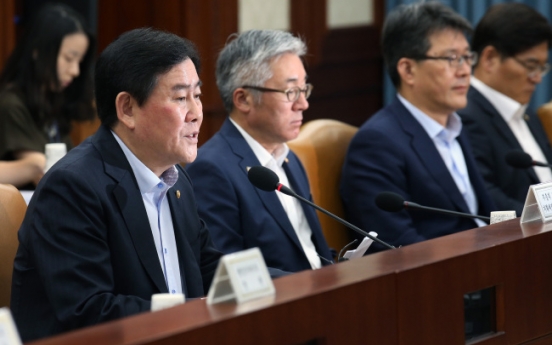 Korea to reduce consumption taxes to boost economy