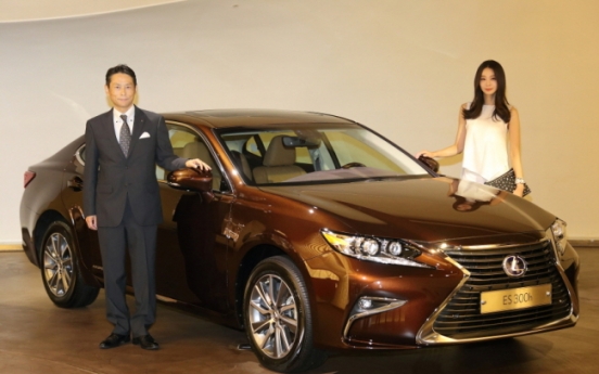 Lexus debuts all-new ES sedans