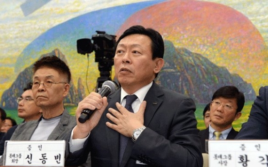 Lotte head says family feud over