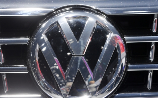 [Newsmaker] Volkswagen slams into false emissions scam