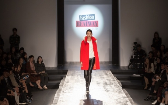 CJ O Shopping showcases winter fashion on runway