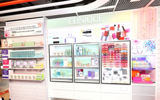 Clinique to be sold at drugstores