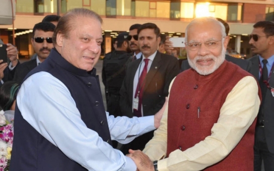 [Newsmaker] India's Modi arrives in Pakistan