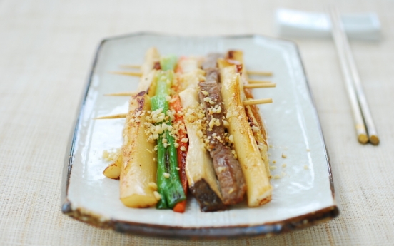 Home Cooking: Tteok sanjeok (skewered rice cake with beef and vegetables)