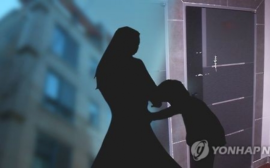 젖먹이 딸 2번이나 떨어뜨린 '술취한 아빠'…실수였나