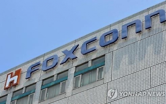 Foxconn delays Sharp deal to get results clarity