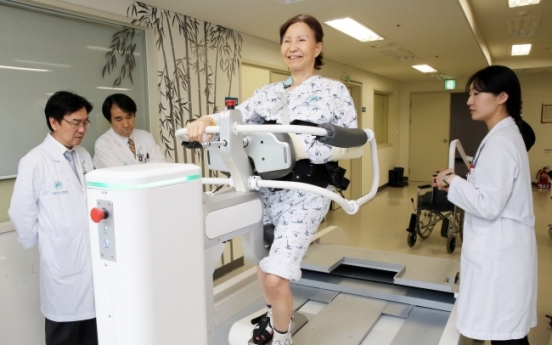 [Photo News] Robot helping rehabilitation