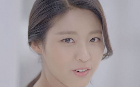 설현 총선 광고 ‘여성비하’ 논란...‘뭐가 어때서?’