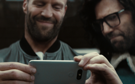 [Photo News] LG teams up with Statham for TV ad