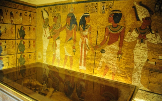 Secret Tut chamber? Egypt calls experts to examine evidence