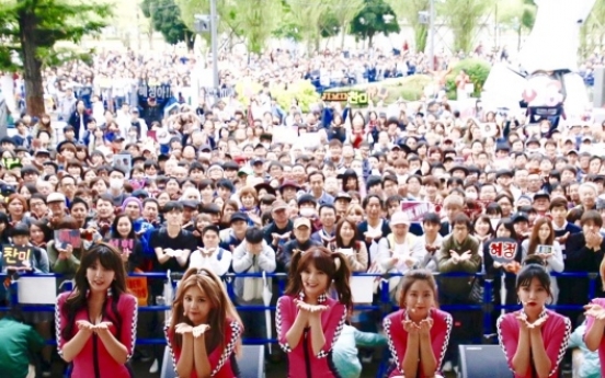 AOA meets Japanese fans