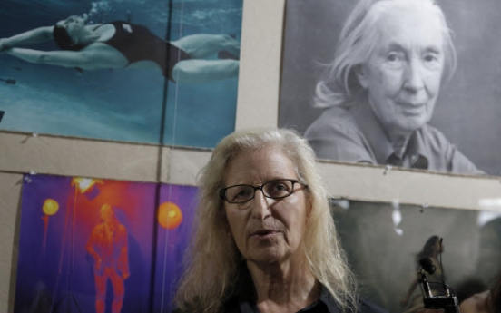 Leibovitz talks high-fliers and photo phobics at Hong Kong show