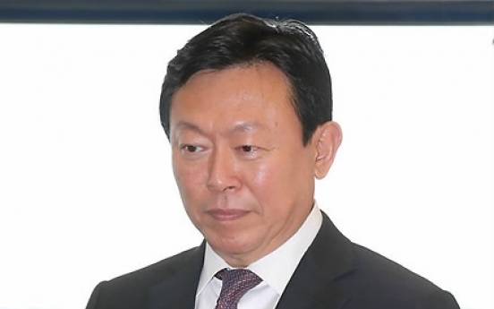 Lotte chairman in quandary over sister’s fate