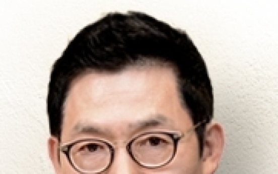 Lotte’s key finance man questioned in growing probe