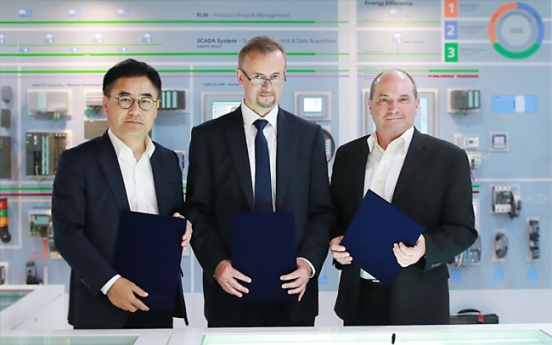 SK Holdings C&C, Siemens team up for smart factory tech