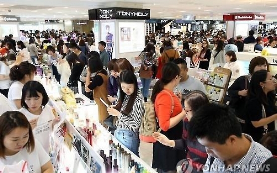 Chinese tourists are biggest foreign shoppers in Seoul: survey