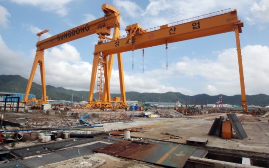 [Photo News] Sungdong's closed shipyard sheds light on demise of shipbuilding business