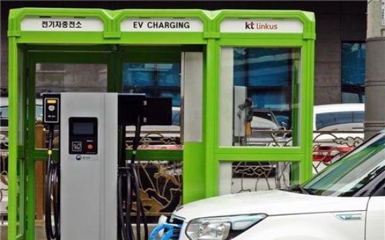 Korea to convert pay phone booths into rapid EV charging stations