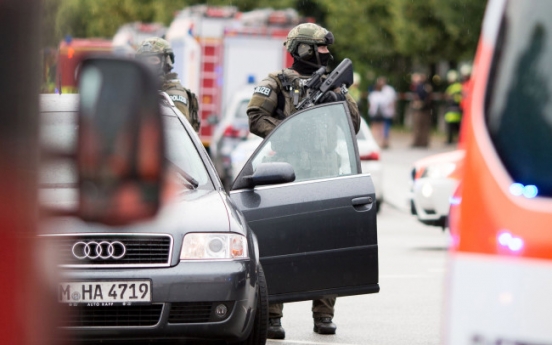 Police give all-clear in Munich shooting, say suspect dead