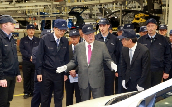 [Photo News] Hyundai Motor chairman Chung calls workers patriots