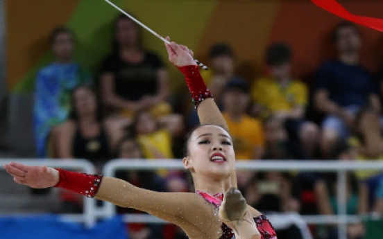 Korean rhythmic gymnast finishes fourth in all-around