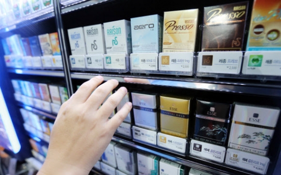 Tobacco spending falls only for low-income smokers