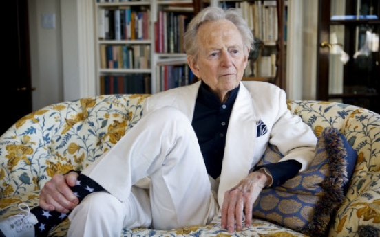 Tom Wolfe talks Darwin, Chomsky and human speech