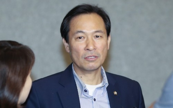 Main opposition says Korea's nuke armament 'populist'