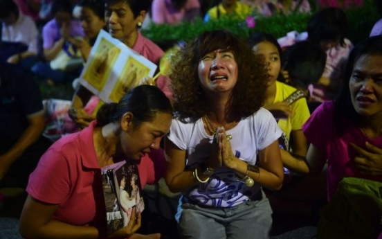 Thais gripped by grief after beloved king's death