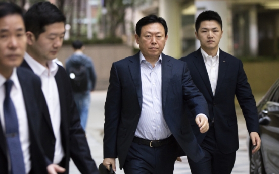 Prosecutors indict five Lotte family members