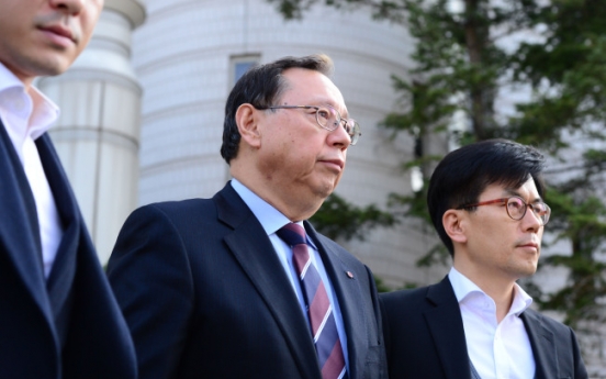 LG chief cleared of damaging Samsung washing machines