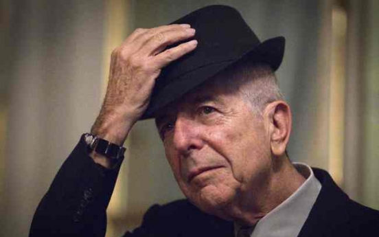 Singer-songwriter Leonard Cohen dead at 82