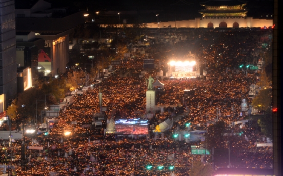 Hundreds of thousands gather in Seoul to condemn Park