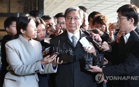 Samsung executive grilled over influence-peddling scandal