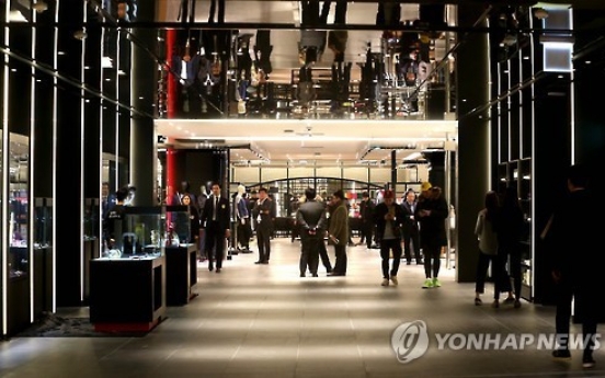 Department store market expected to top landmark 30 trillion won this year