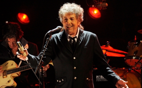 Dylan expresses awe over Nobel Prize, alludes to Shakespeare