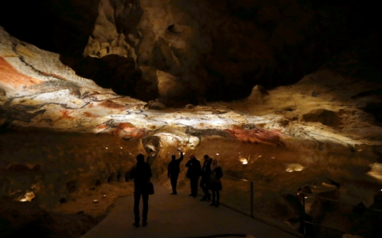 France opens new Lascaux prehistoric art cave replica