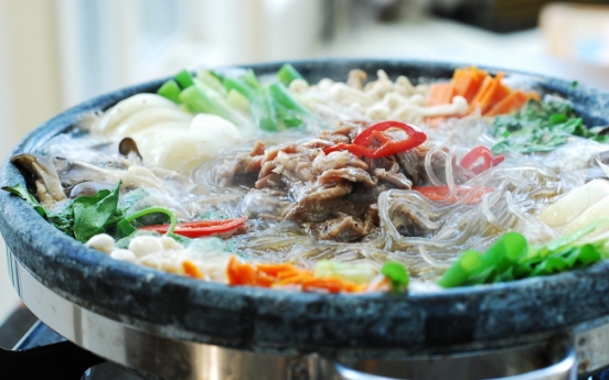 [Home Cooking] Bulgogi jeongol (hot pot)